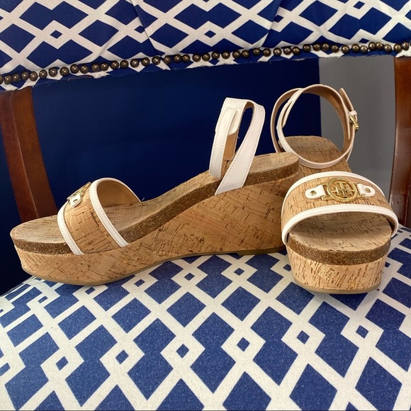 White cork Tommy Hilfiger ankle strap platforms cork wedges heeled sandals Sz 10 - Picture 1 of 13